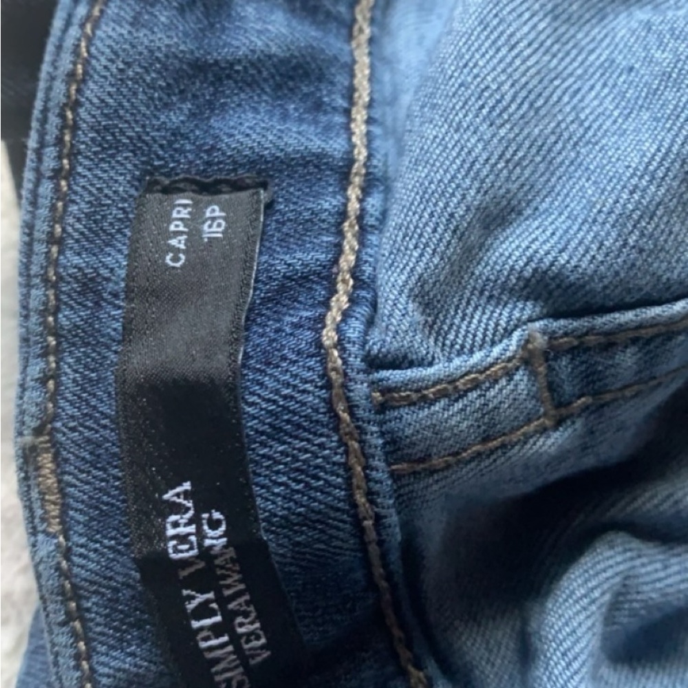 Jeans - Picture 3 of 3